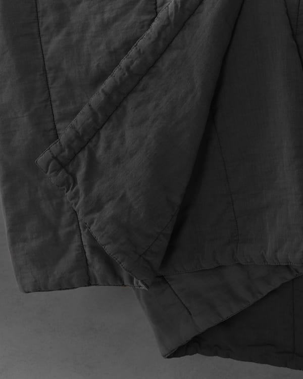 Miro Plain Quilt - Image 8